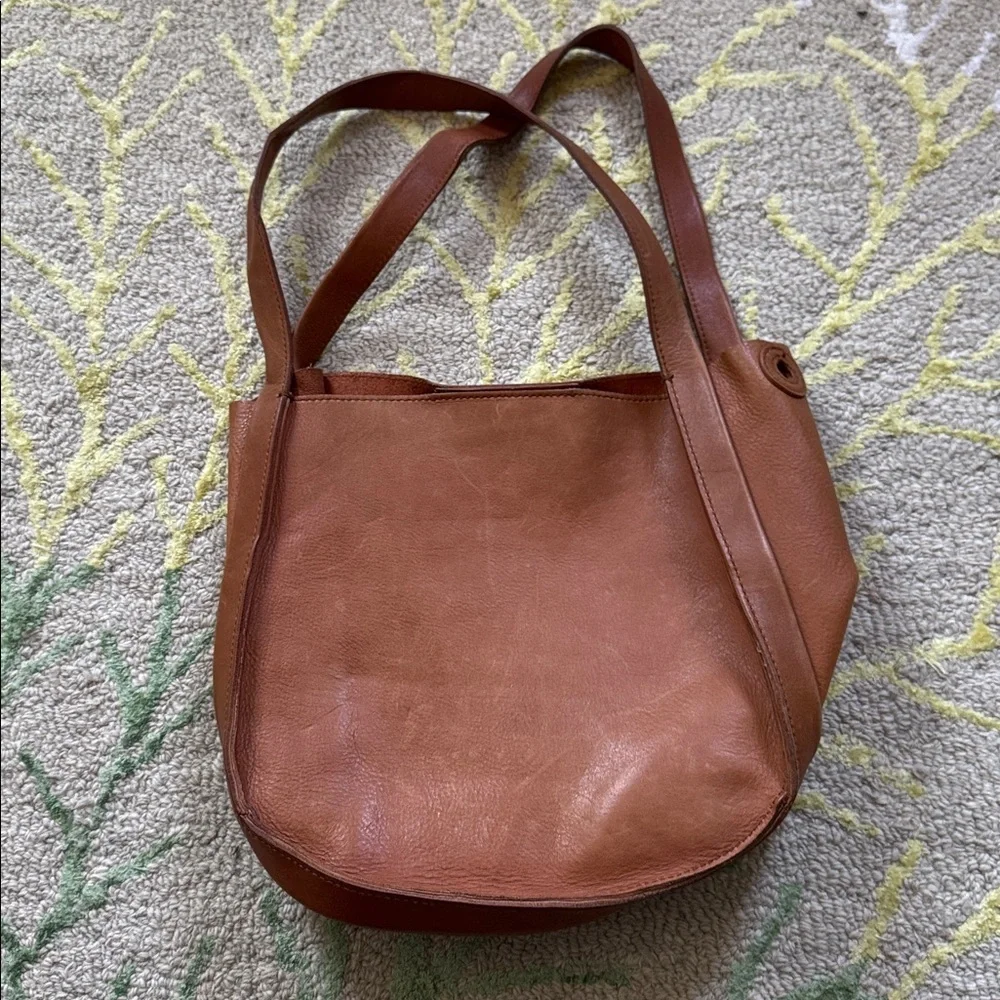 Madewell The Sydney Crossbody Bag caramel leather magnetic closure shoulder bag - Picture 3 of 11